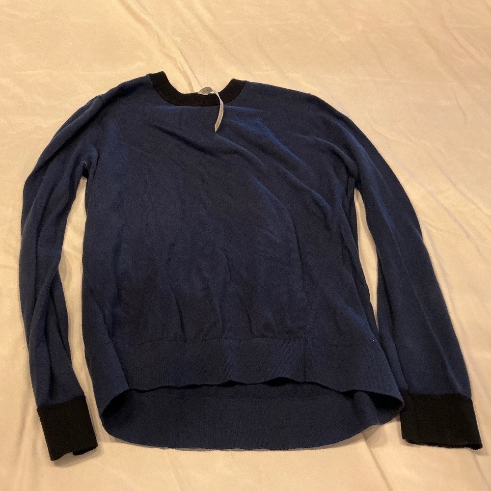Lululemon lightweight sweater